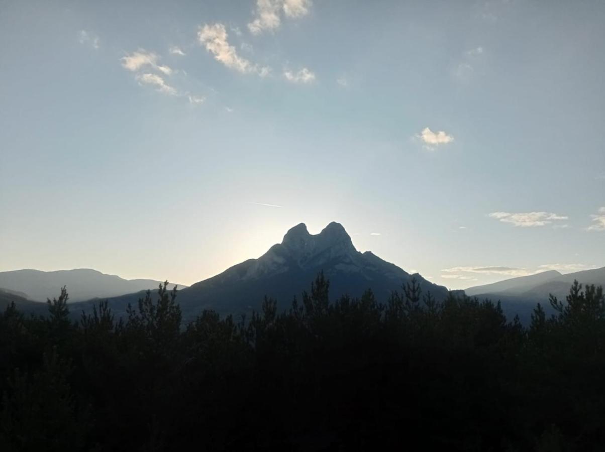 Апартаменти Saldes Pedraforca Екстер'єр фото